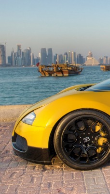 Bugatti Dubai Дубаи Желтая