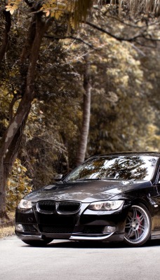 BMW черная