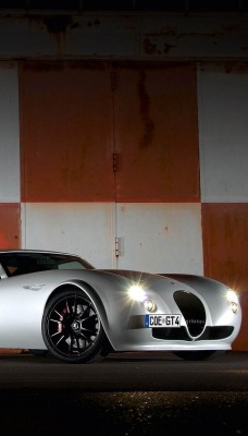 серый автомобиль wiesmann gt mf4 cs