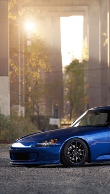 Синий автомобиль Honda S2000