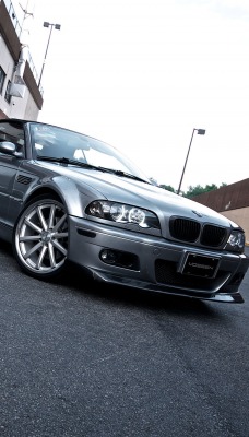 серый автомобиль bmw e46