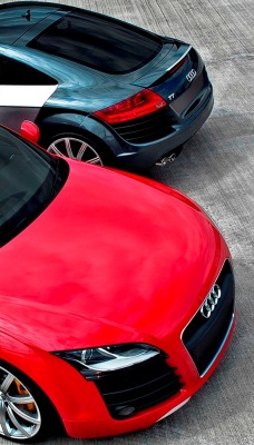 красный черный автомобиль Audi TT red black car