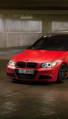 красный автомобиль bmw e91 red car