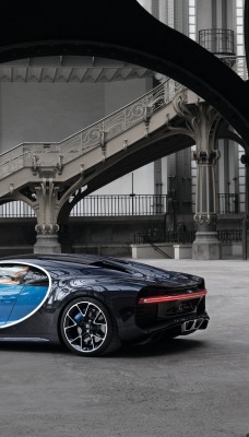 спортивный автомобиль синий bugatti chiron