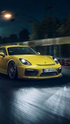 Porsche Cayman GT4 купе желтая