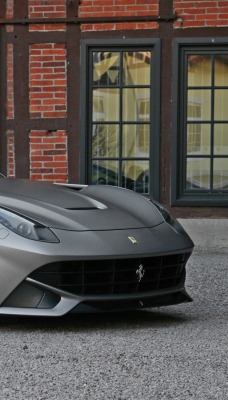 Ferrari F12 Berlinetta спорткар