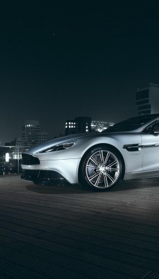 Aston Martin суперкар ночь город