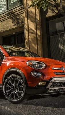 Fiat 500X кроссовер красный