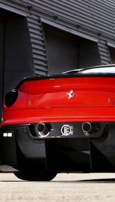 Ferrari 599 красная асфальт