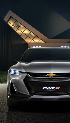 семейный кроссовер Chevrolet Wolanduo асфальт