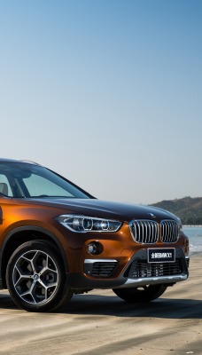 кроссовер bmw пляж песок