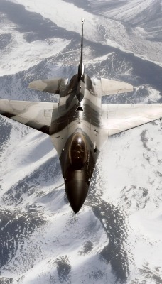 F16 агрессор