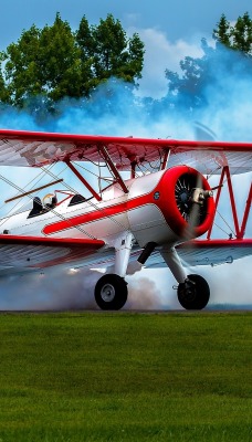 самолет дым одномоторный