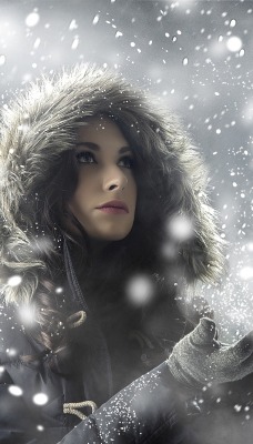 девушка снег капюшон лицо