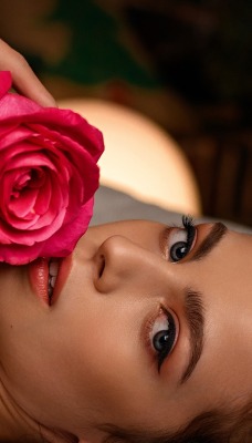 девушка милая лицо роза взгляд