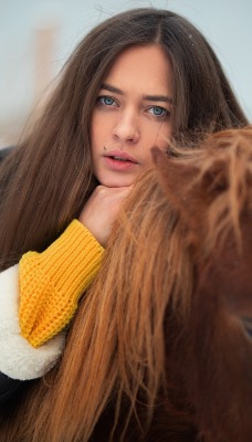 девушка лошадь грива