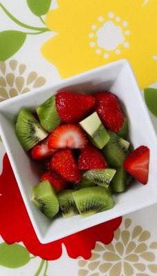 еда фрукты клубника киви салат food fruit strawberry kiwi salad