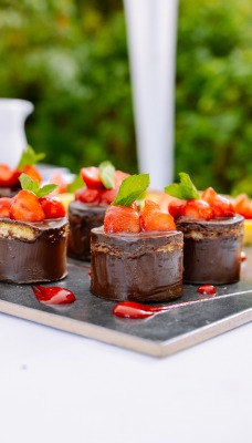 десерт ягоды шоколад