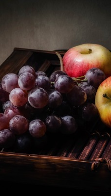 яблоки виноград фрукты натюрморт