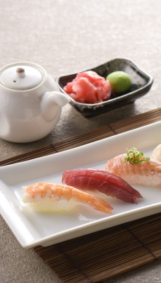 морепродукты креветки суши
