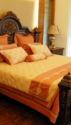 Интерьер спальни в коричневом стиле