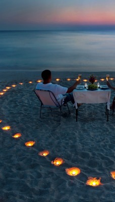 Романтический ужин на пляже