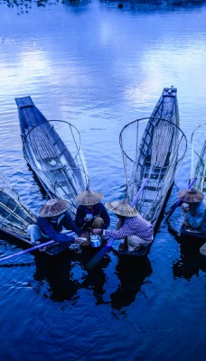лодки рыбаки тайланд водоем