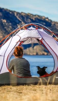 палатка отдых на берегу