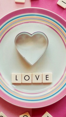 любовь сердце тарелка буквы