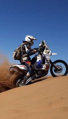 Пустыня песок кросс мотоцикл гонщик
