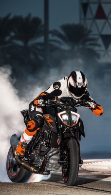 мотоциклист мотоцикл дрифт занос дым