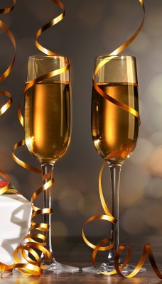 бокалы шампанского на праздник