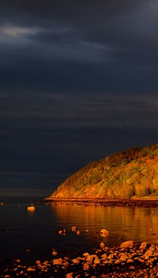 гористая местность у моря