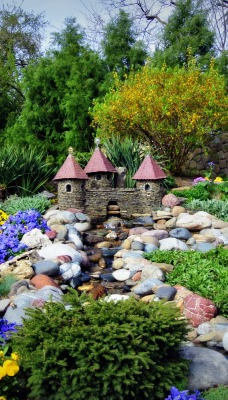 Домик сад камушки ручей
