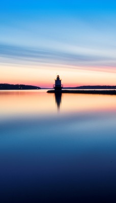 Природа вода отражение маяк