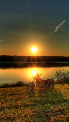 природа солнце мотоцикл озеро nature the sun motorcycle lake