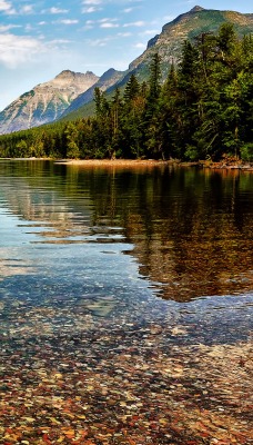 озеро горы вода галька