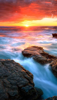 море закат вода камни