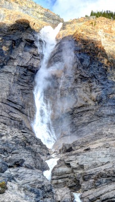 водопад скала