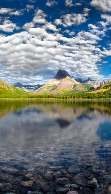 горы вода отражение небо