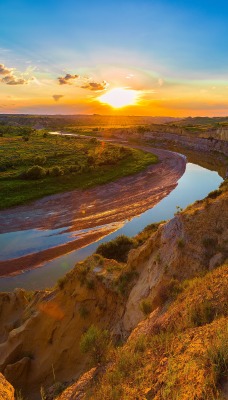 закат горы небо вода