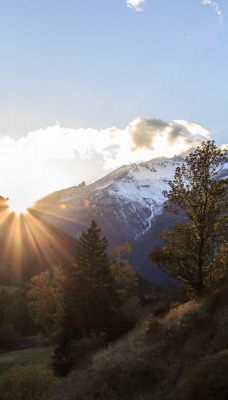 Солнце лучи горы