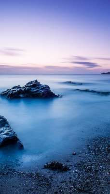 сумерки море берег камни песок