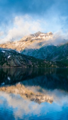 озеро горы отражение облака сумерки