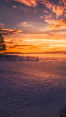 лодка зима снег закат