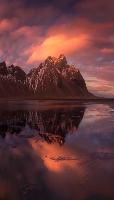 скалы горы закат вода отражение