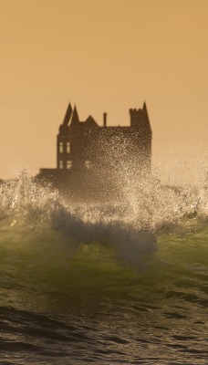 волны море замок силуэт брызги всплеск