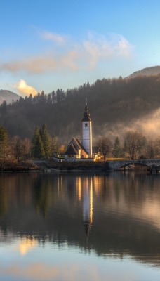 пейзаж туман озеро церковь леса