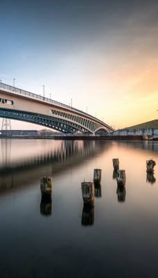мост река на закате