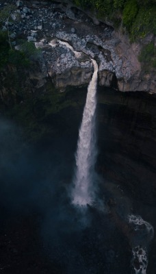 водопад обрыв скала лес высота